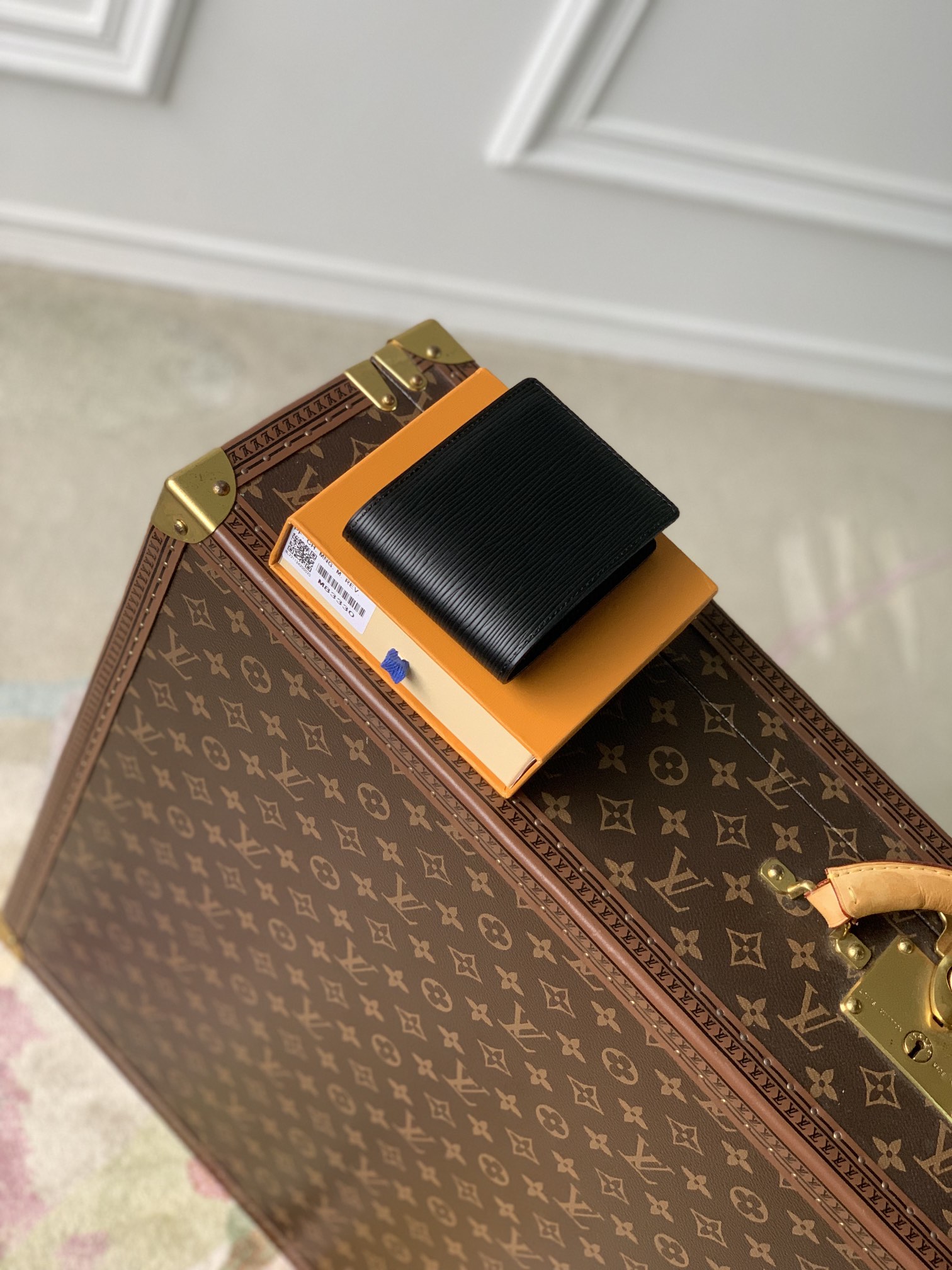 l**is V*t*n wallet-m83333-11.5 x 9 x 1.5cm