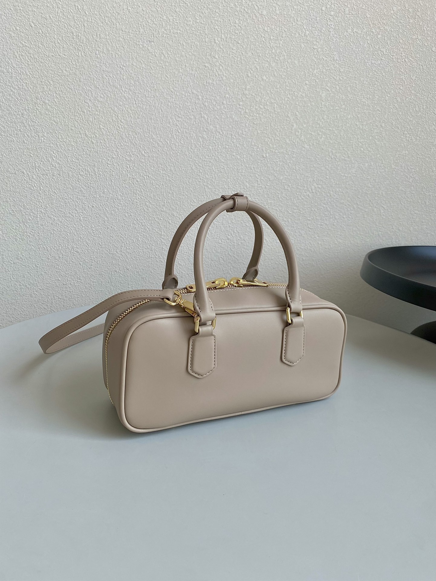 MiuMiu SS24 Softy Padded Bag-27×12×9CM