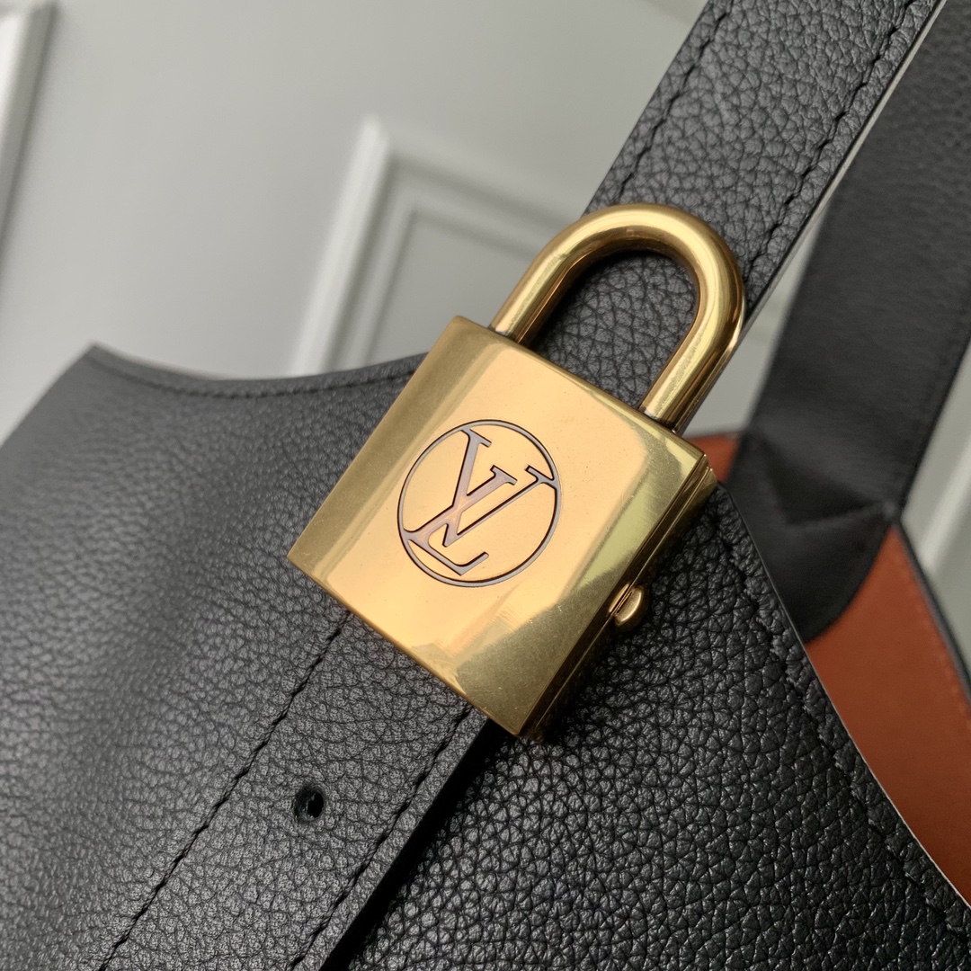 l**is V*t*n low key hobo-m24856-31 x 35 x 18cm