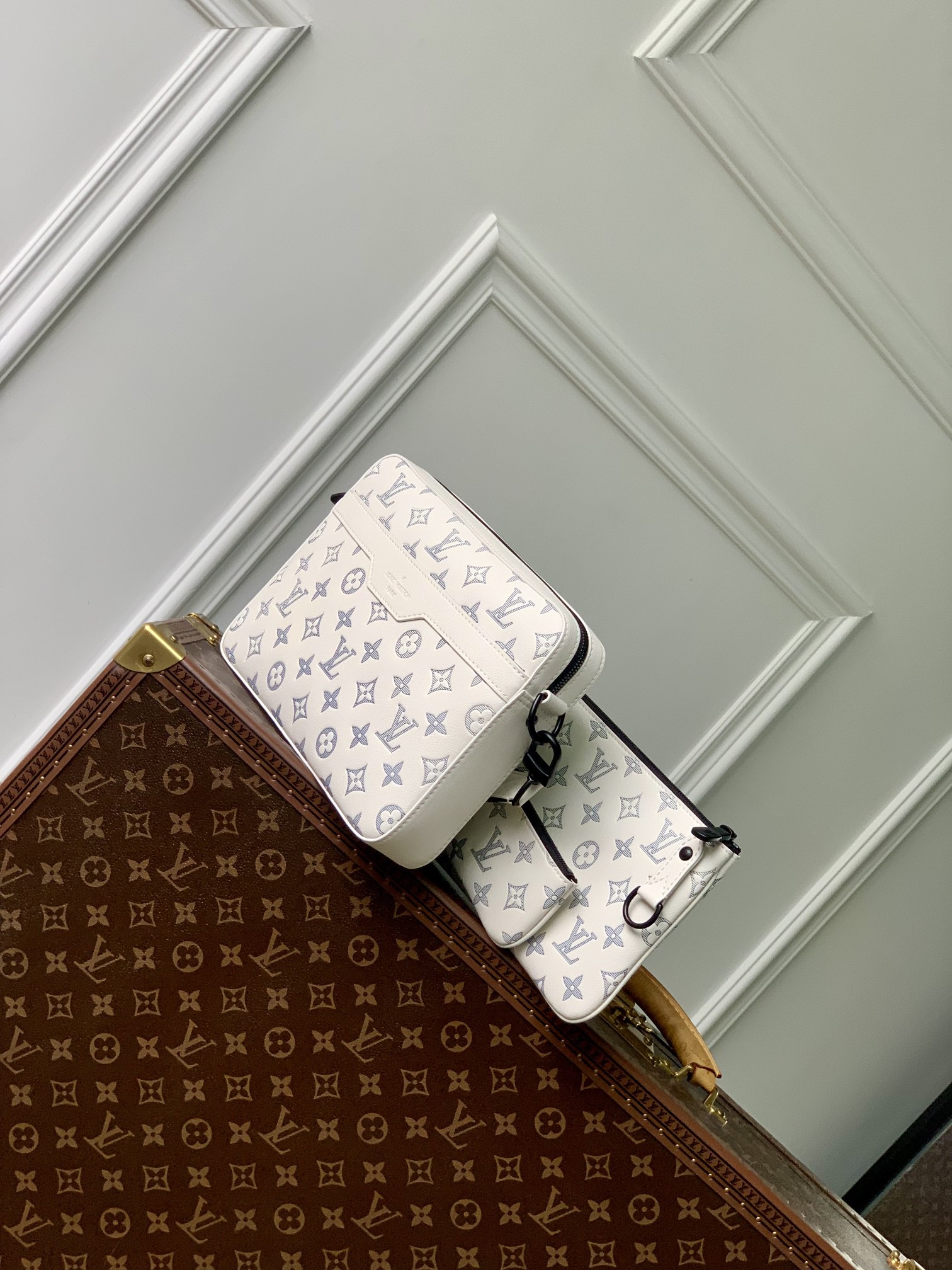 l**is V*t*n trio messenger bag-m24754-25×18.5×7cm