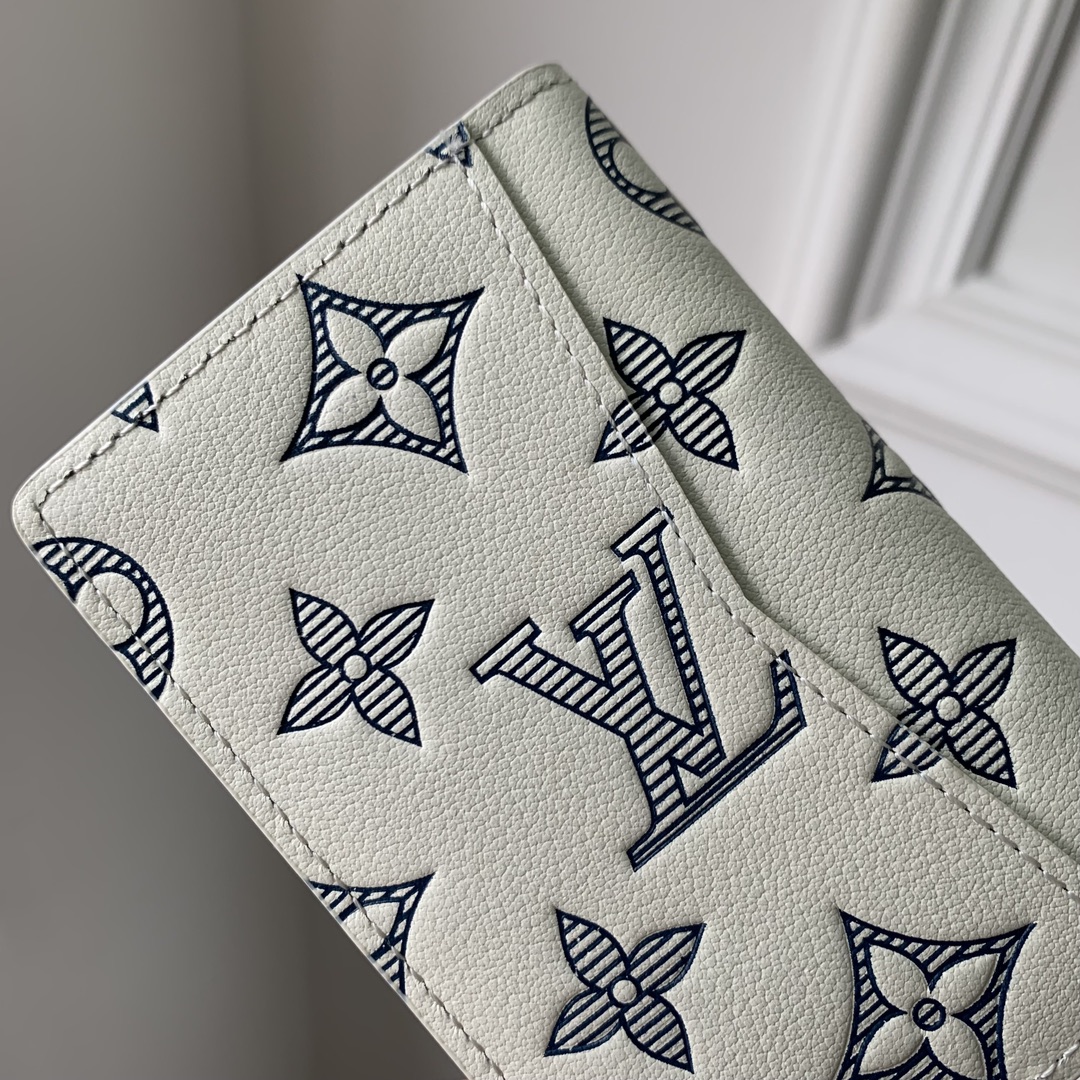 l**is V*t*n wallet m61696