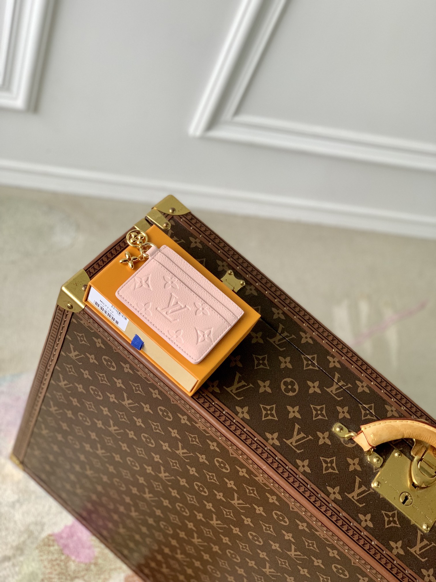 l**is V*t*n wallet-m82132-10.2 x 7.3 x 0.3cm