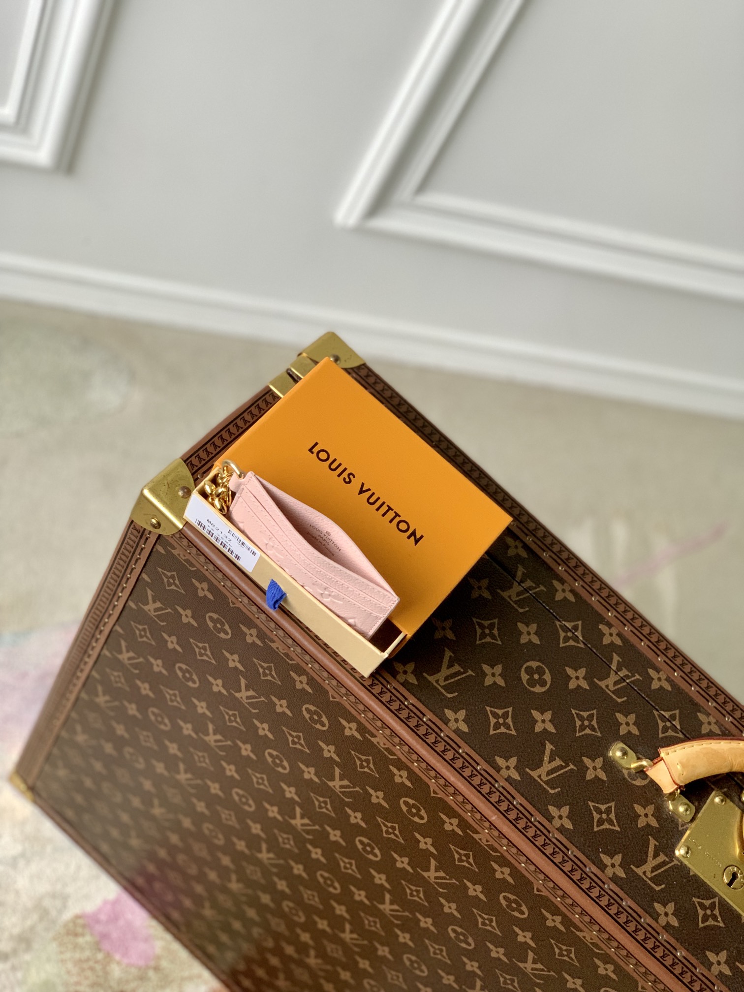 l**is V*t*n wallet-m82132-10.2 x 7.3 x 0.3cm