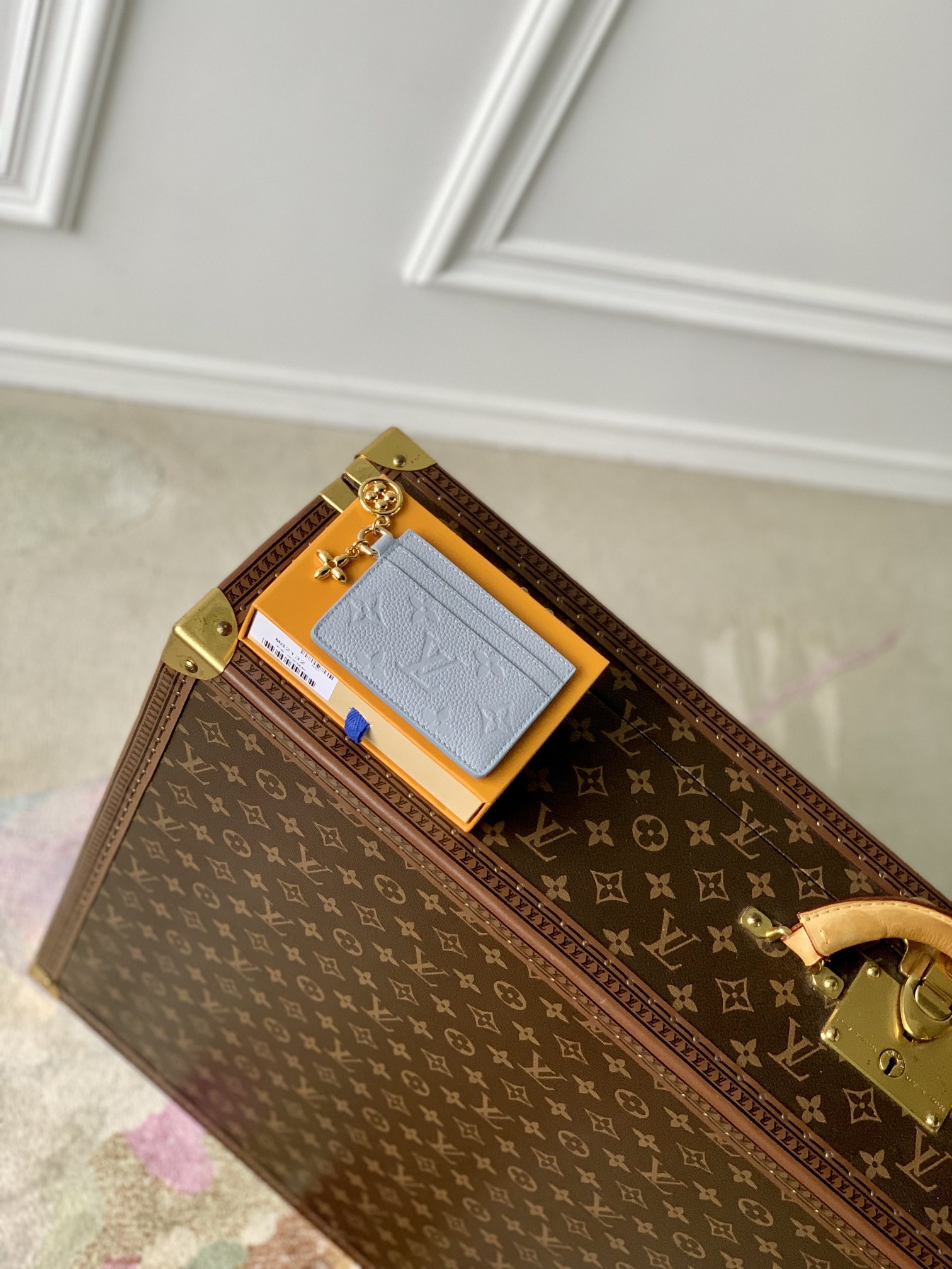 l**is V*t*n wallet-m82132-10.2 x 7.3 x 0.3cm