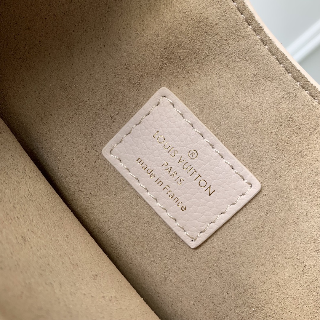 l**is V*t*n low key shoulder bag-m24885-26 x 18 x 7cm