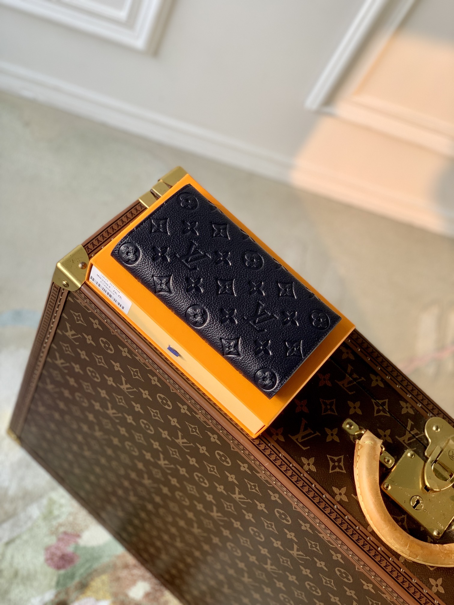 l**is V*t*n wallet m81049-19.5x10.5x2.5cm