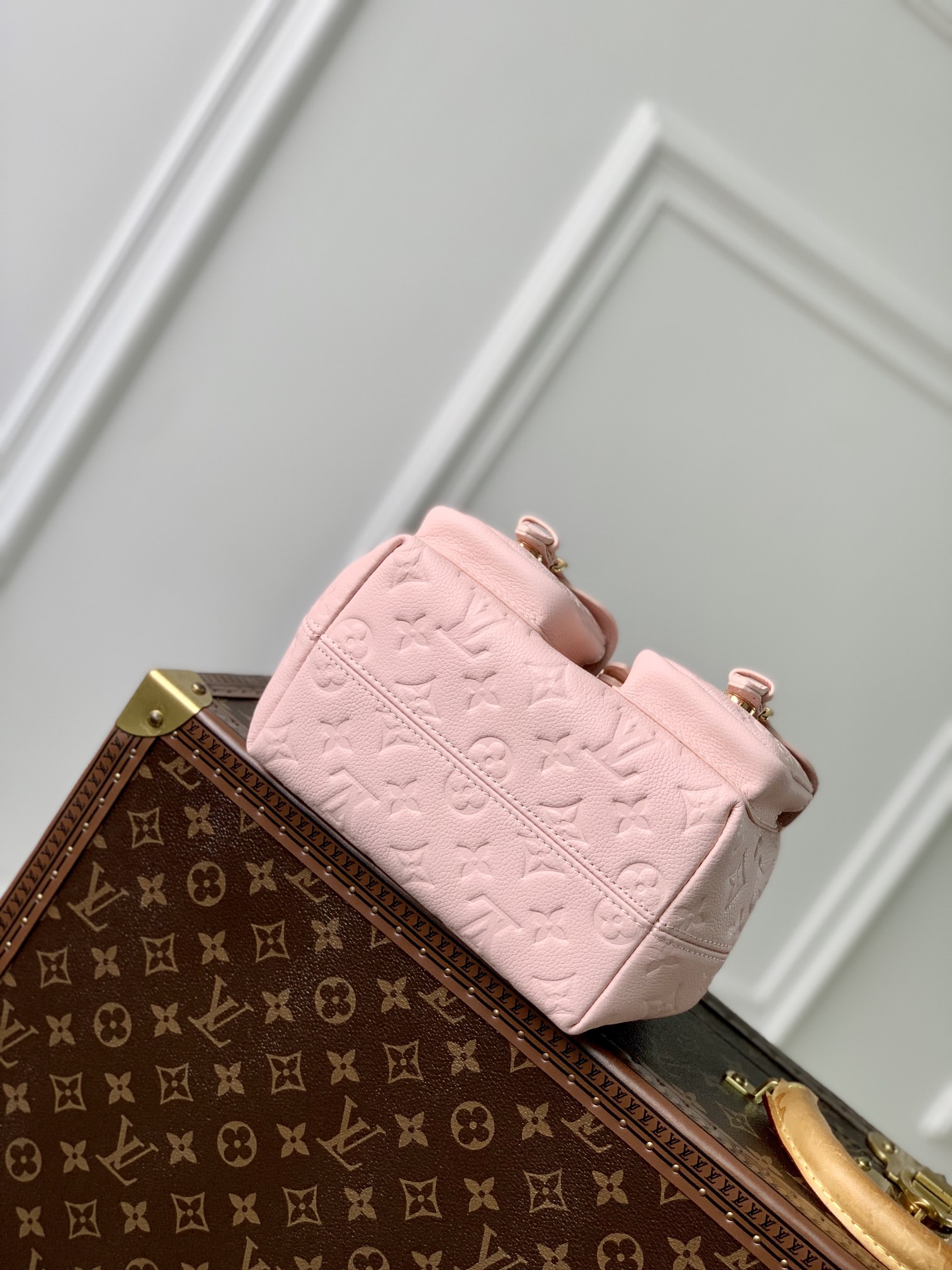 l**is V*t*n backpack m47106-20 x 22 x 14cm