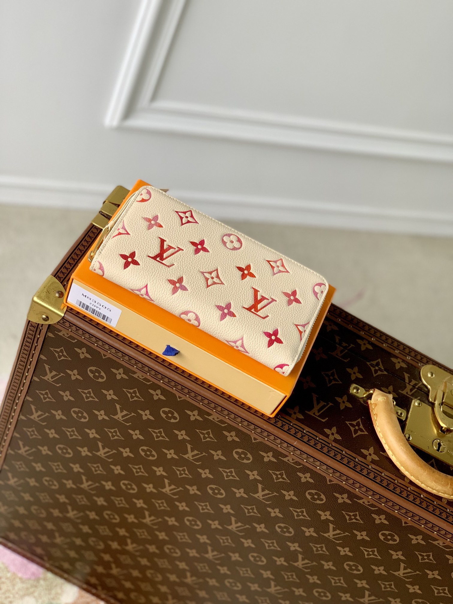 l**is V*t*n zippy wallet n40675-19.5x10cm