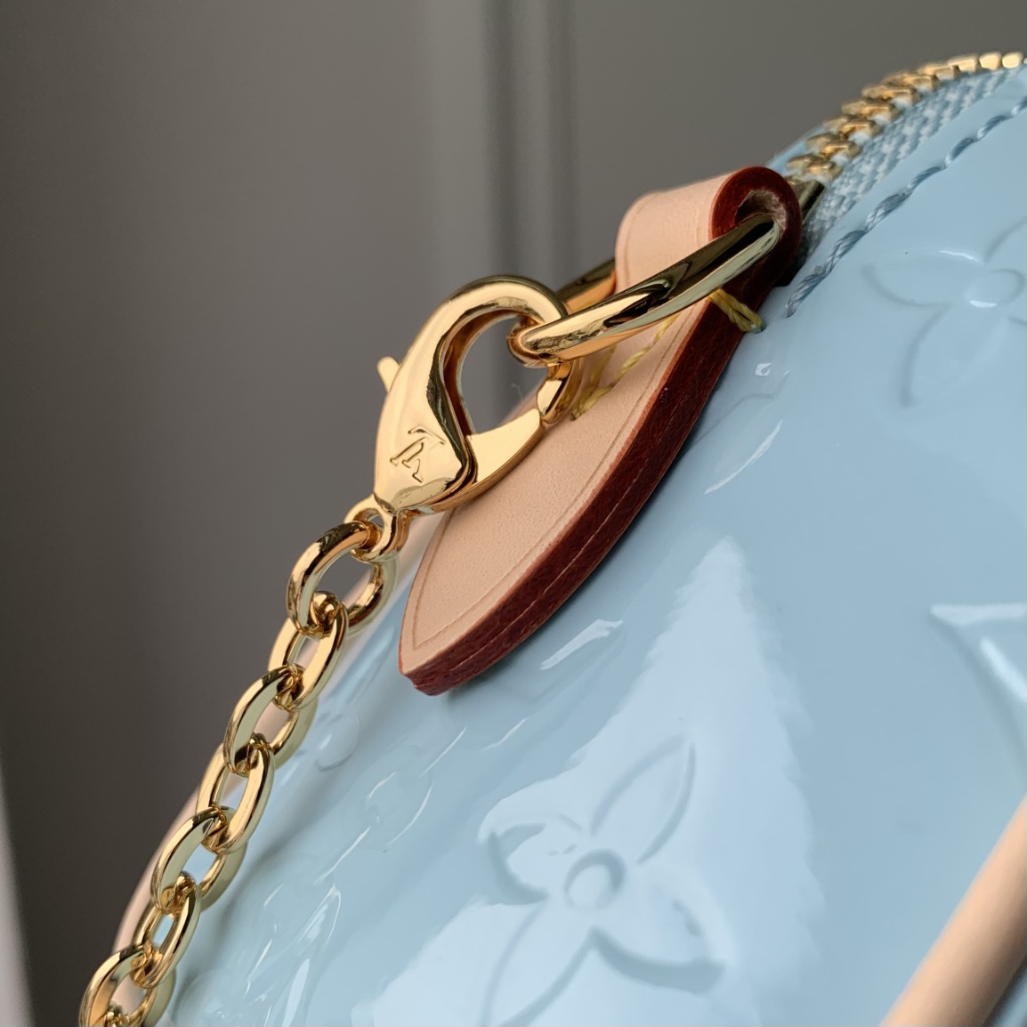 l**is V*t*n nano speedy-16cm