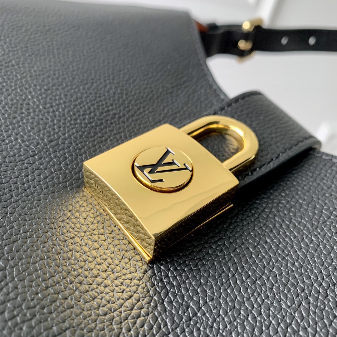 l**is V*t*n low key shoulder bag-m24885-26 x 18 x 7cm