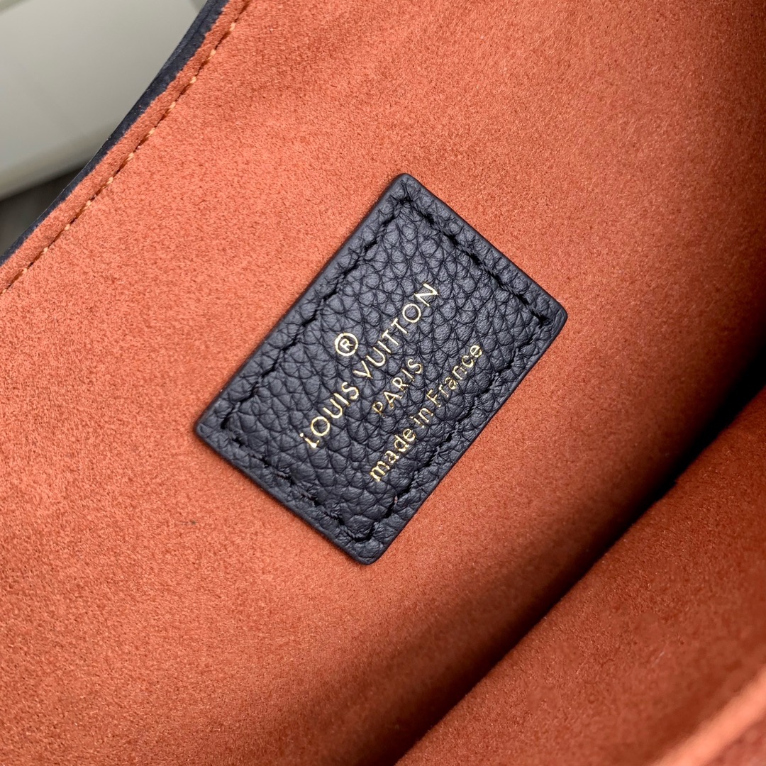 l**is V*t*n low key shoulder bag-m24885-26 x 18 x 7cm