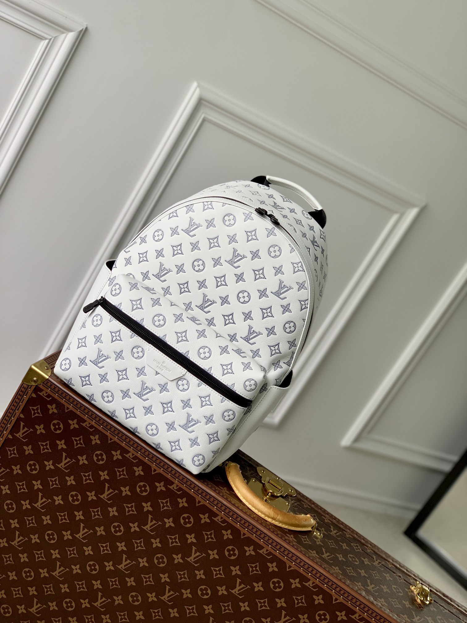 l**is V*t*n discovery backpsck-m31033-29*38*20cm