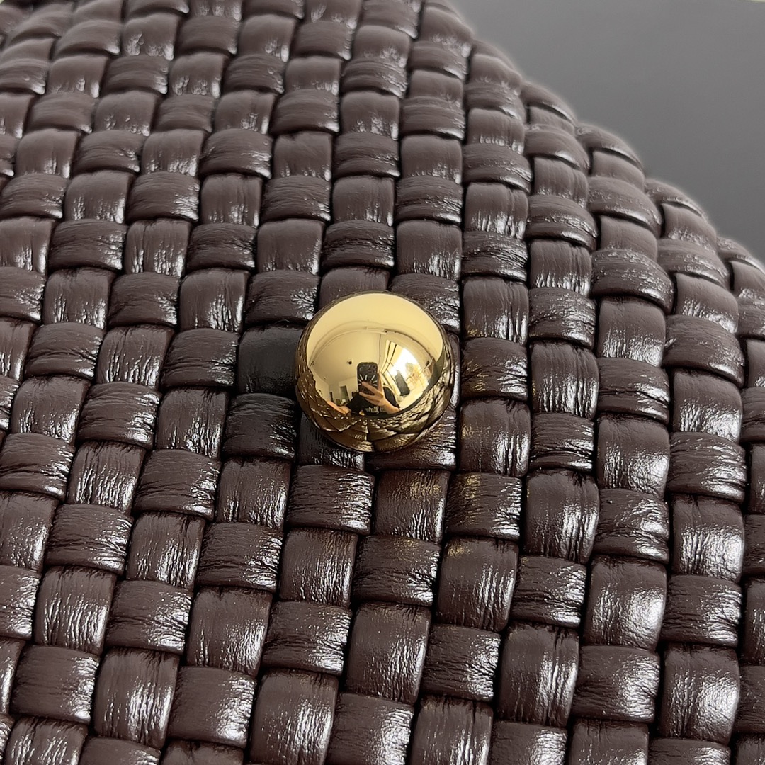 Bo*te*ga ve*ne*ta pouch bag-19*12.5*1cm