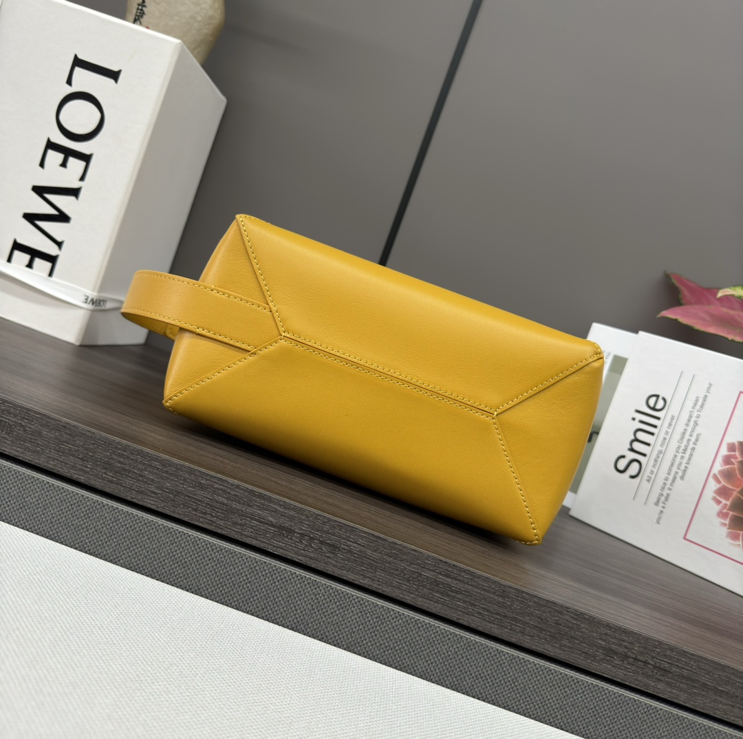 Loewe Pouch-22.7*12*15.5CM