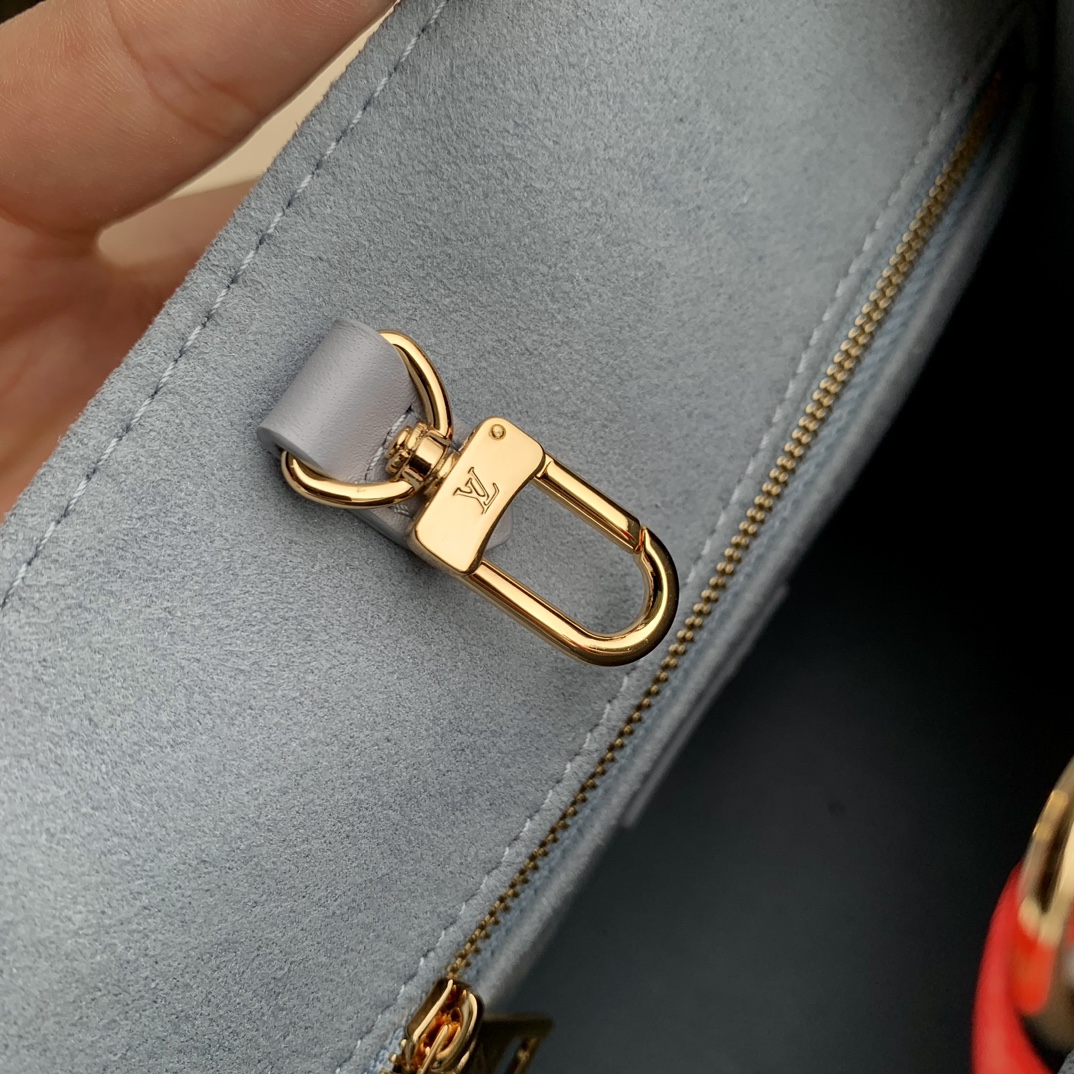 l**is V*t*n onthego handbag-25*19*11.5 cm