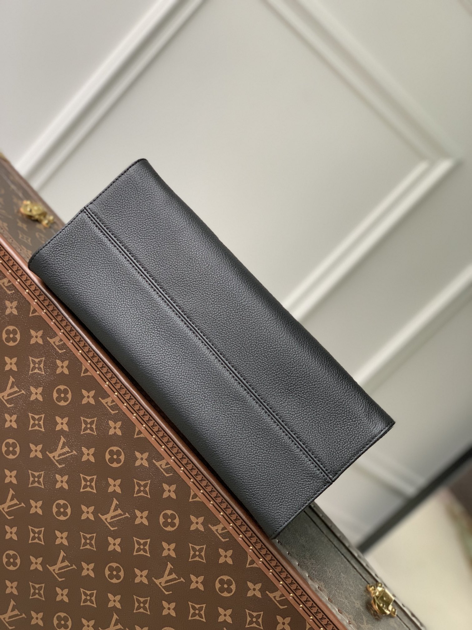 l**is V*t*n small onthego handbag-35*28*15cm