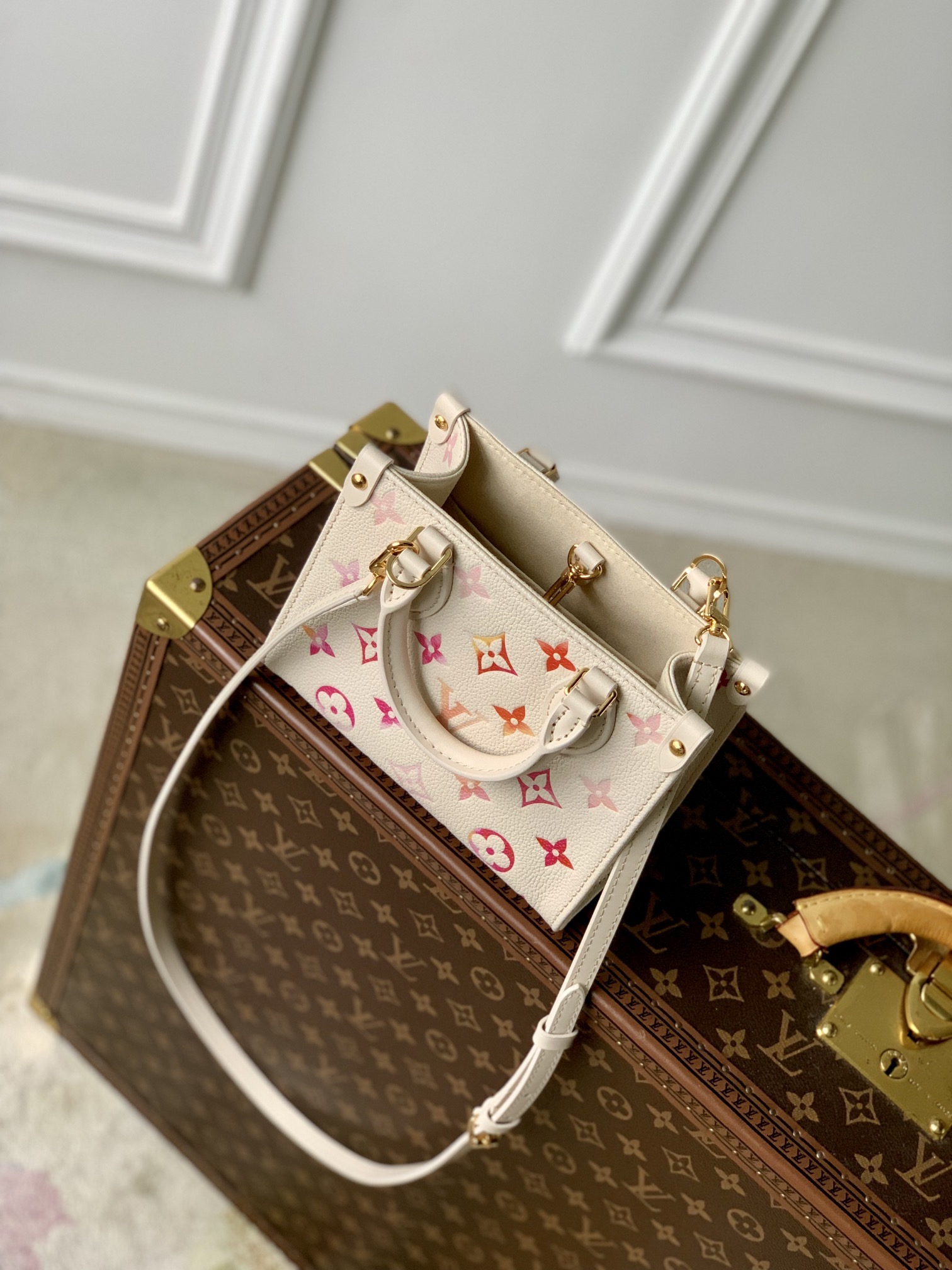 l**is V*t*n onthego bb handbag-18*15*8.5cm