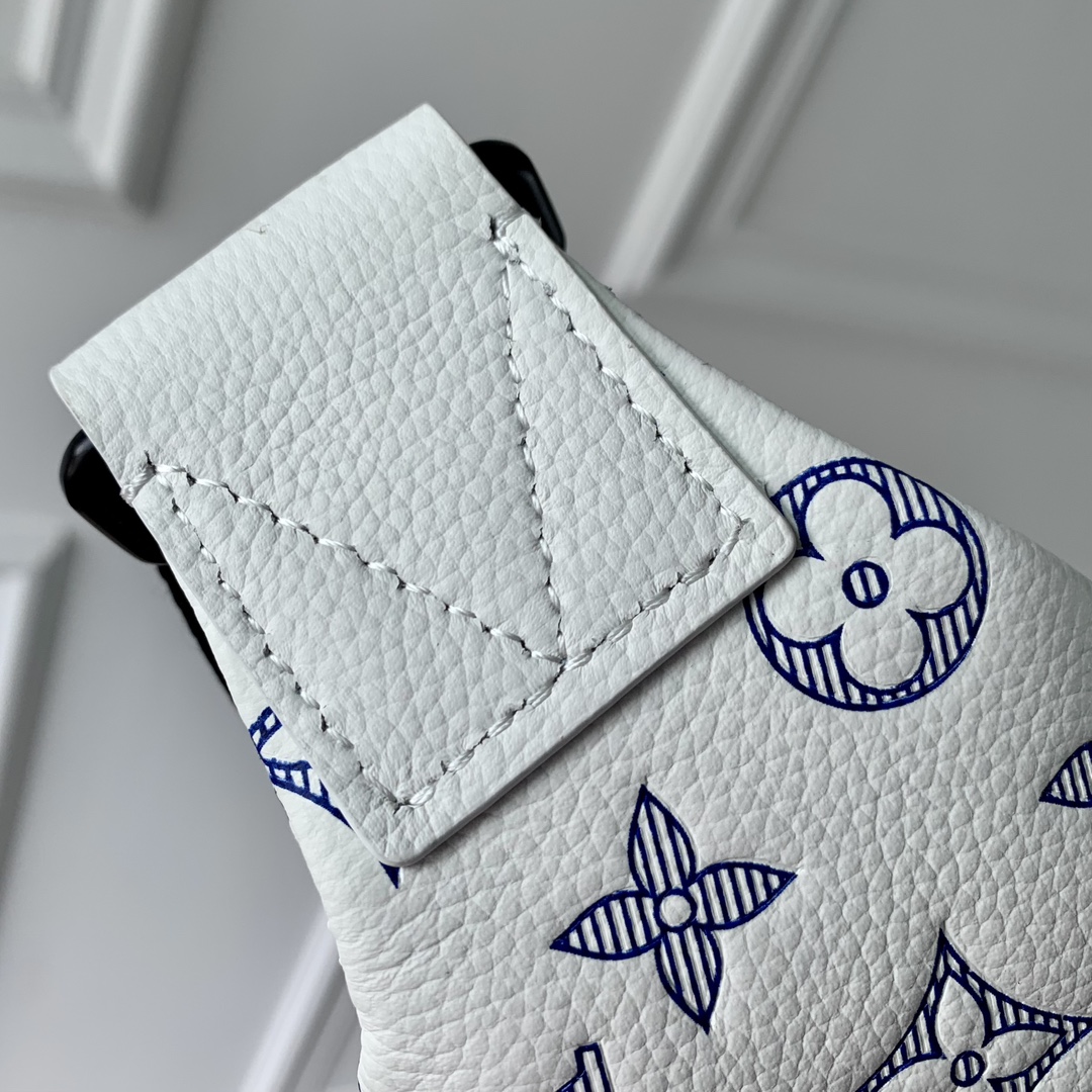 l**is V*t*n rush waist bag-30 x 15 x 8cm