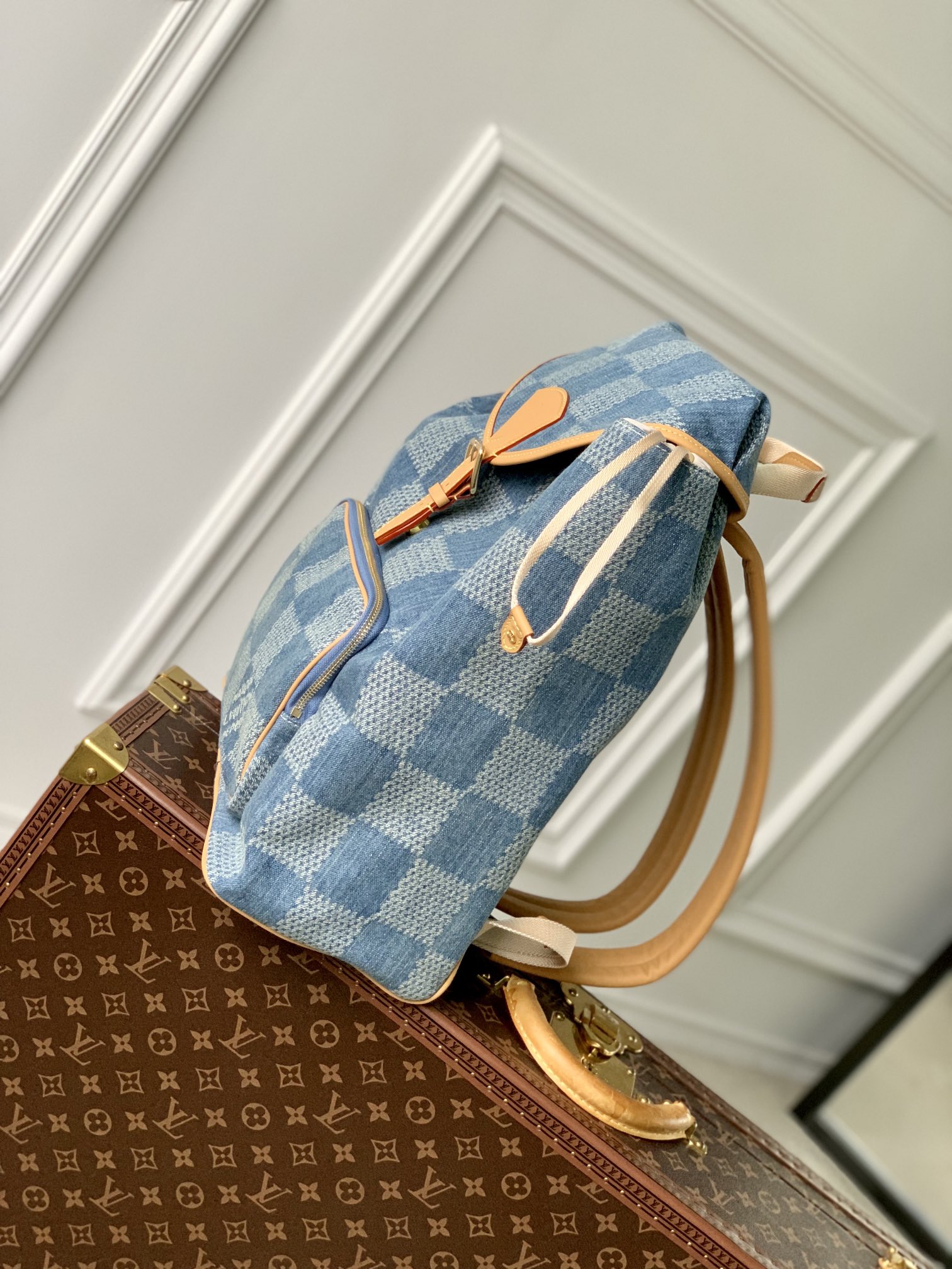 l**is V*t*n montsouris backpack-32 x 40 x 19cm