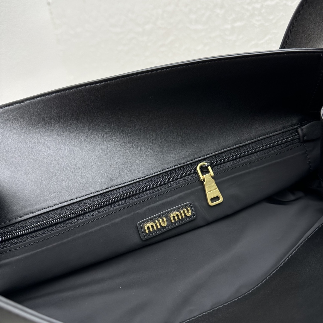 MiuMiu 2024SS Hobo Tote-38.5*11*39CM