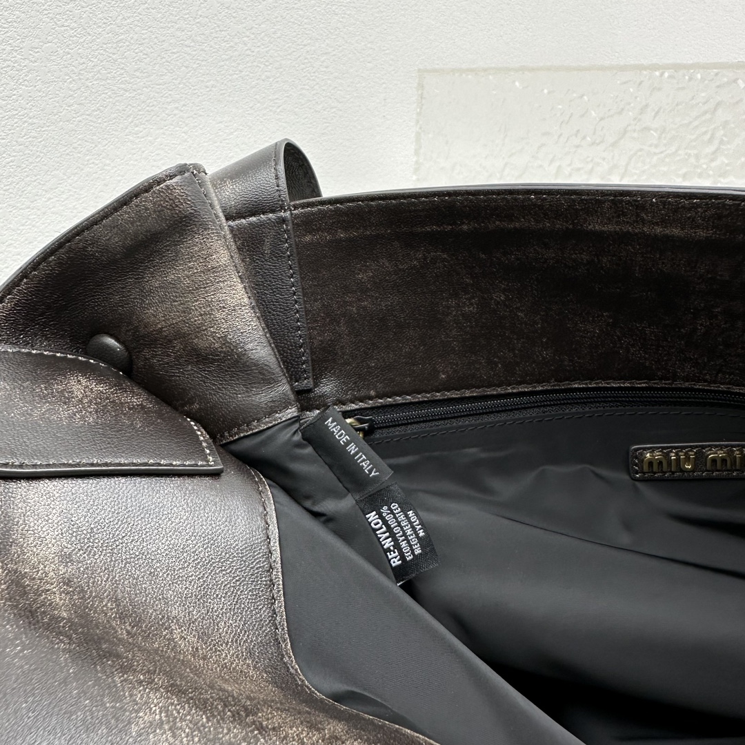 MiuMiu 2024SS Hobo Tote-38.5*11*39CM