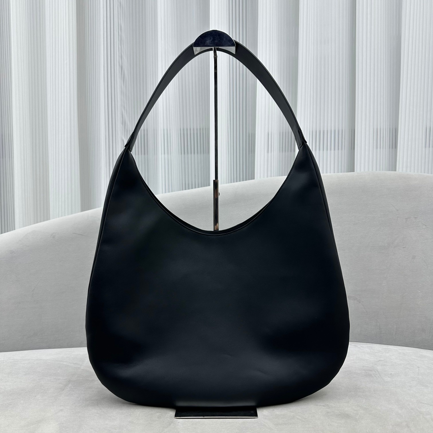 MiuMiu 2024SS Hobo Tote-42.5*30CM