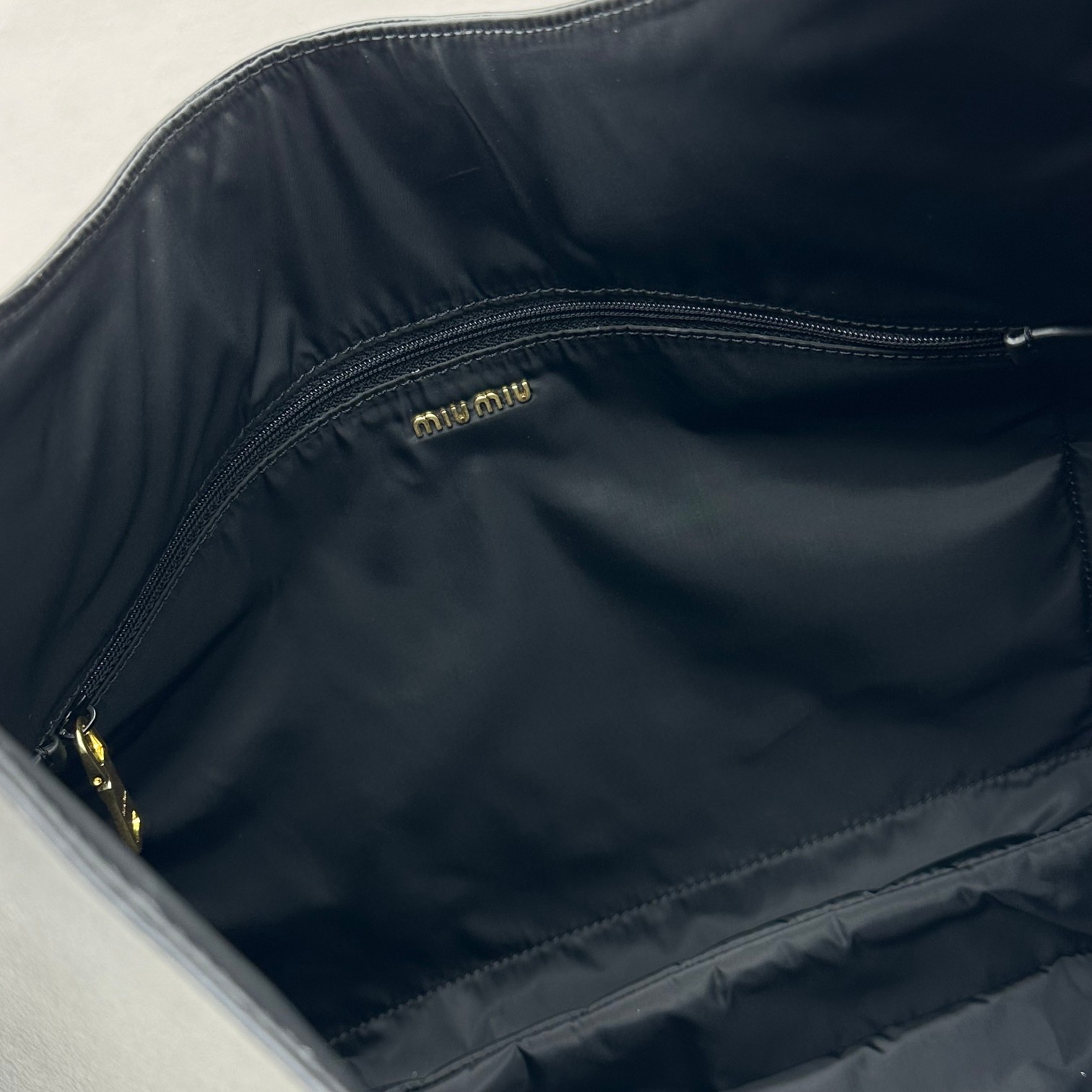 MiuMiu 2024SS Hobo Tote-42.5*30CM