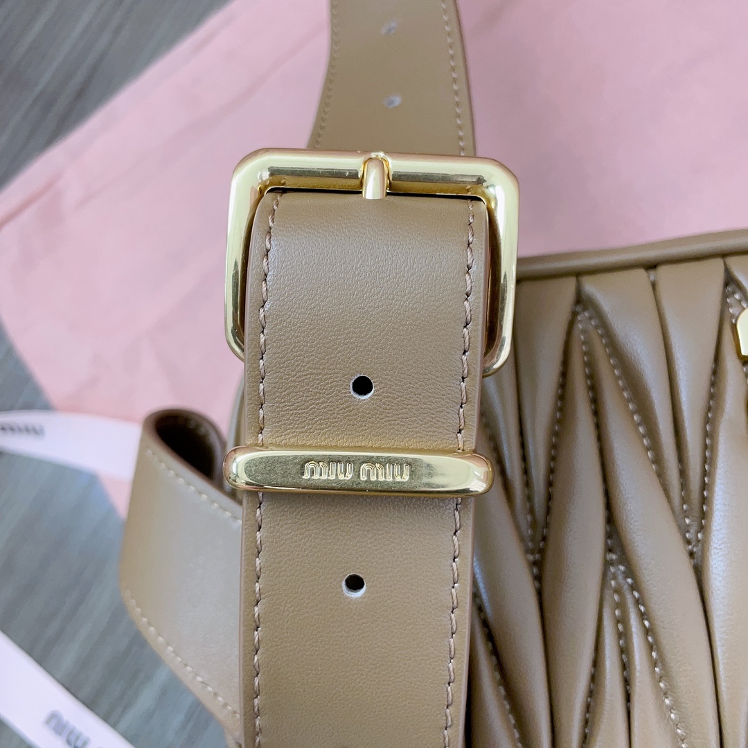 MiuMiu Matelassé Leather Shoulder 5BC158 Bag-24*11.5*7CM