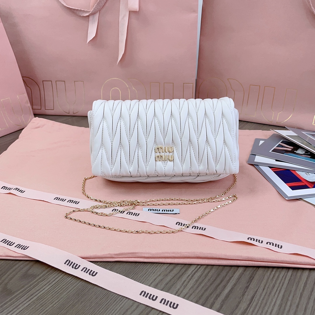 MiuMiu Leather Matelassé Mini Shoulder Bag-18 X9.5 X 4CM