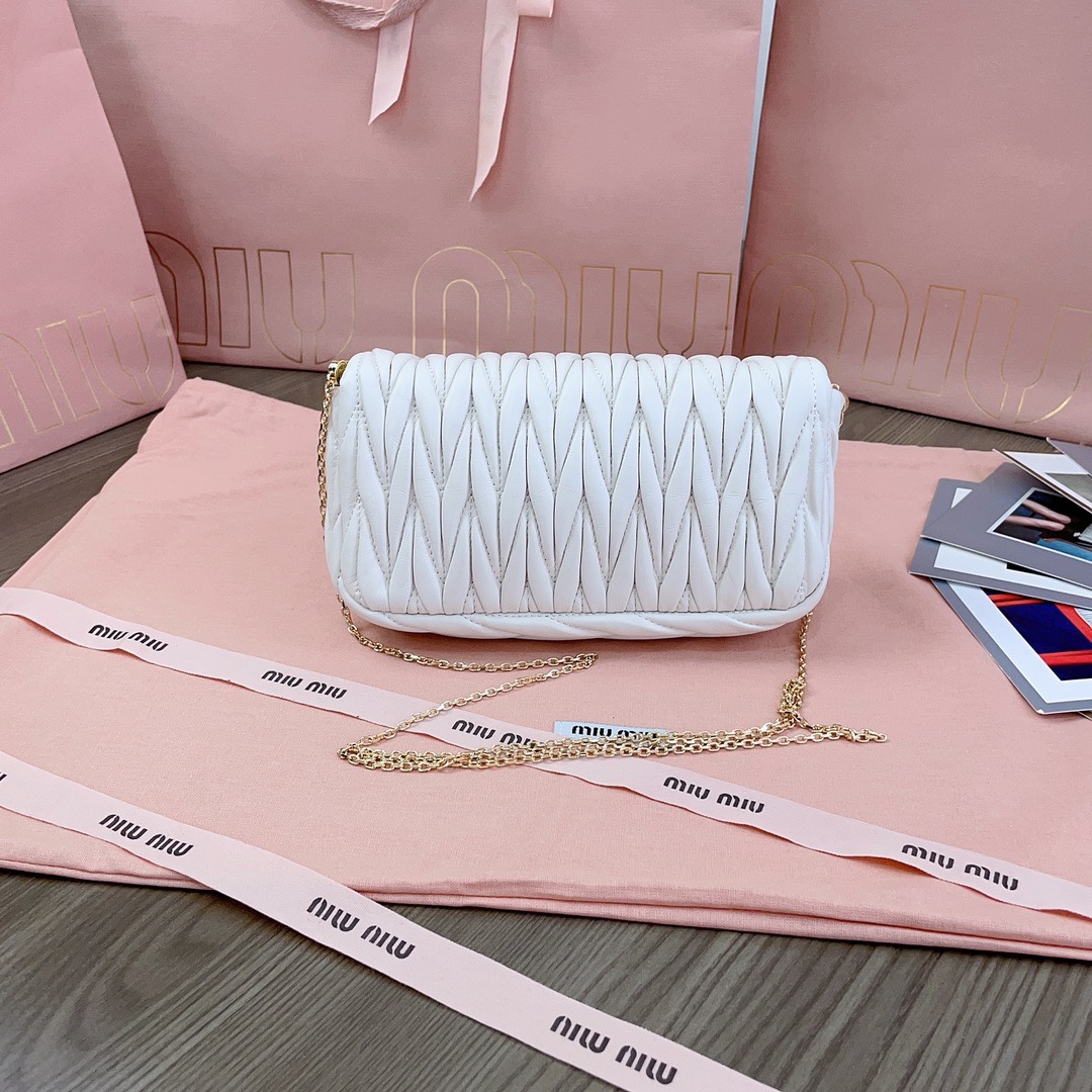 MiuMiu Leather Matelassé Mini Shoulder Bag-18 X9.5 X 4CM