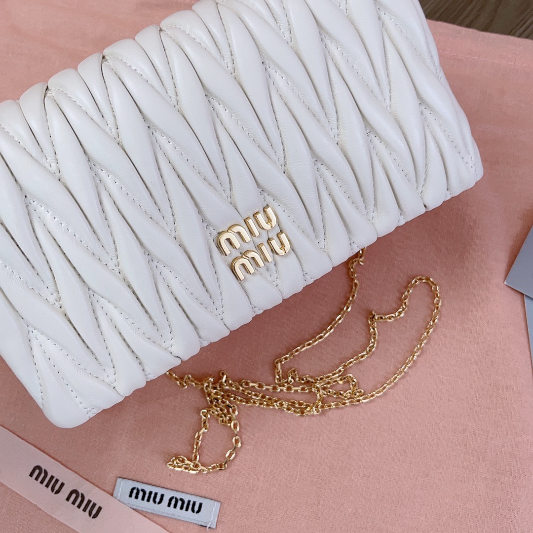 MiuMiu Leather Matelassé Mini Shoulder Bag-18 X9.5 X 4CM