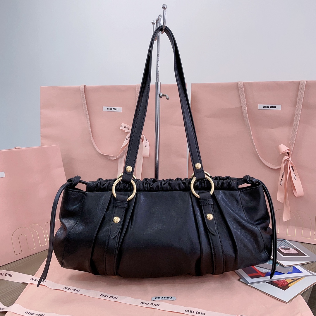 MiuMiu Casual Style Street Style 2WAY Plain Leather Party Style-44 X 16 X10.5CM