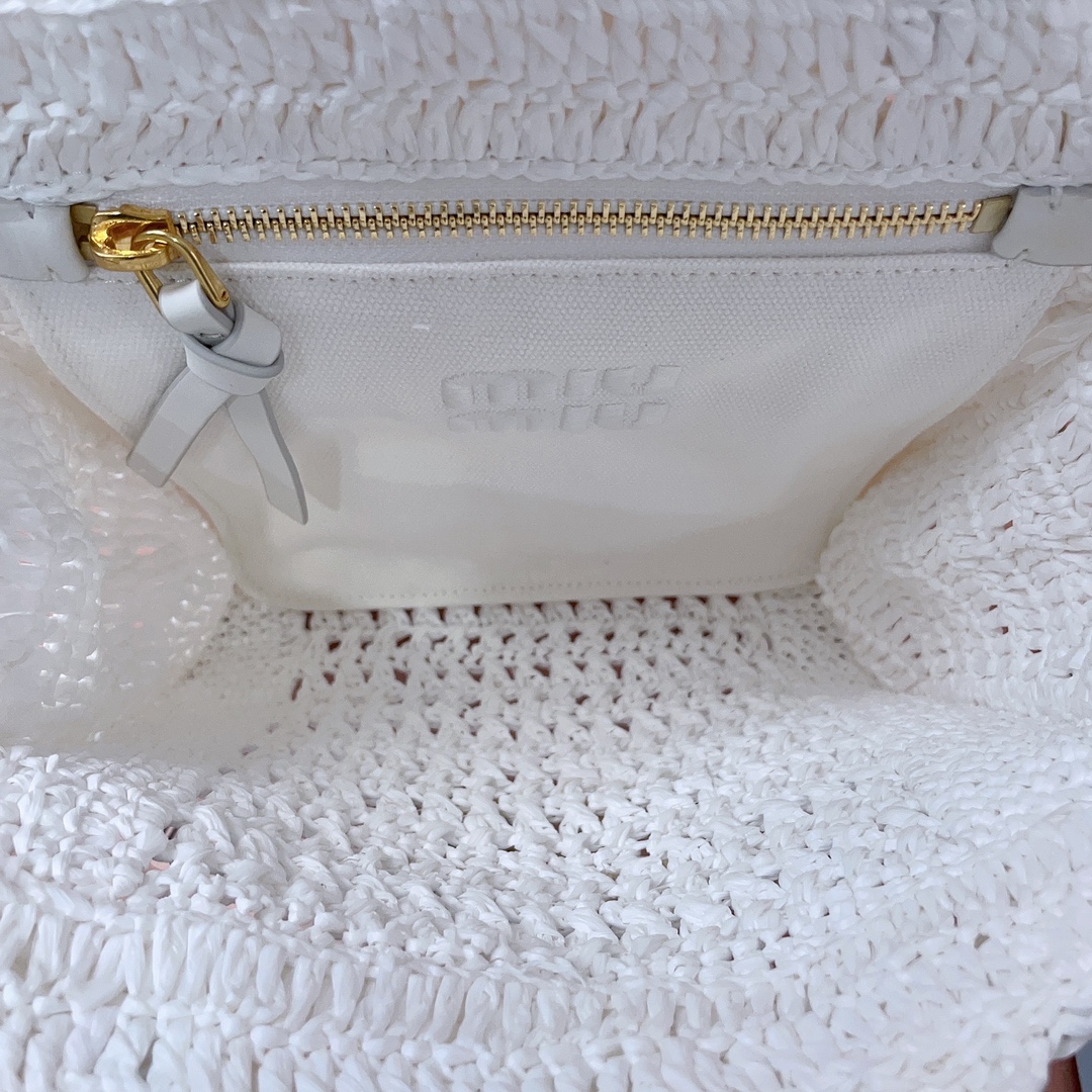 MiuMiu Raffia Shoulder Bag-22X 22.5X7.5CM