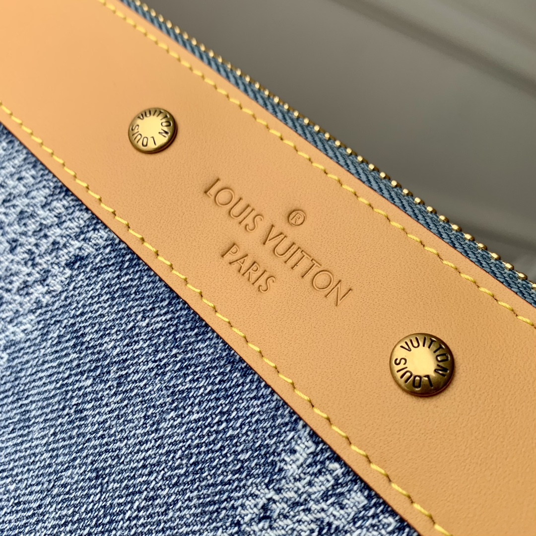 l**is V*t*n pochette to go pouch-m82313-30*21.5 *1cm