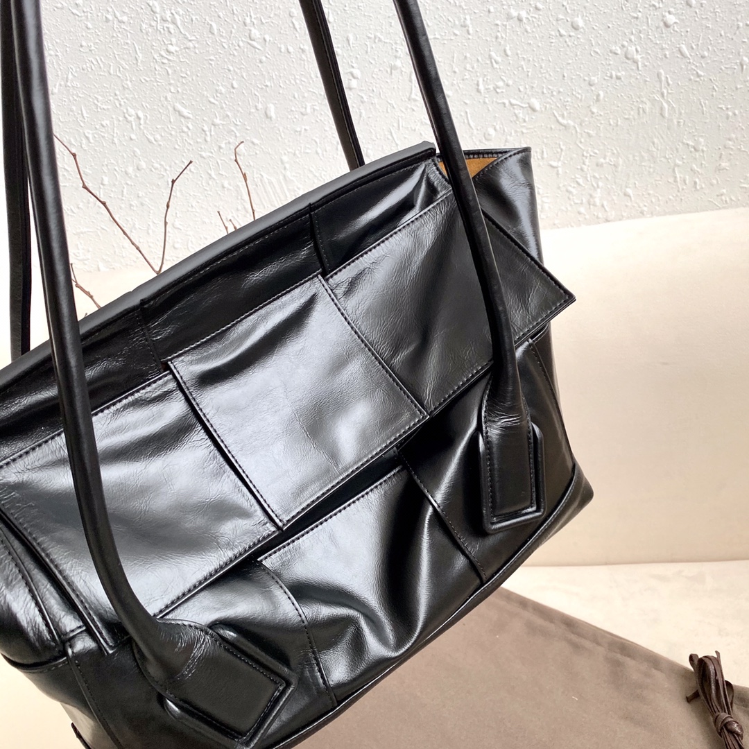 Bo*te*ga ve*ne*ta arco bag-48*33*11cm