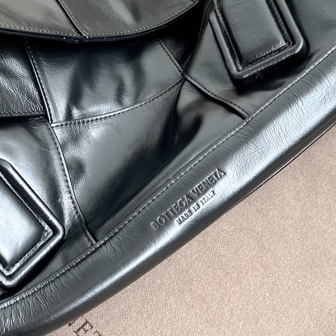 Bo*te*ga ve*ne*ta arco bag-48*33*11cm