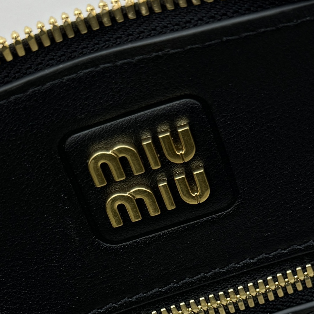 MiuMiu Casual Style Plain Leather Elegant Style Bridal Logo-33*13*21CM