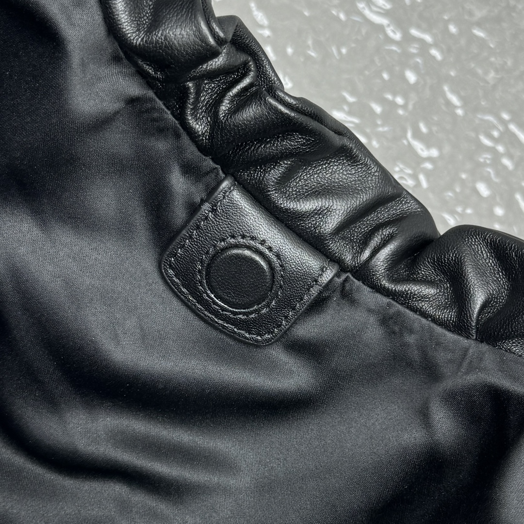 MiuMiu Wrinkle Dumpling Bag-38*19*7CM