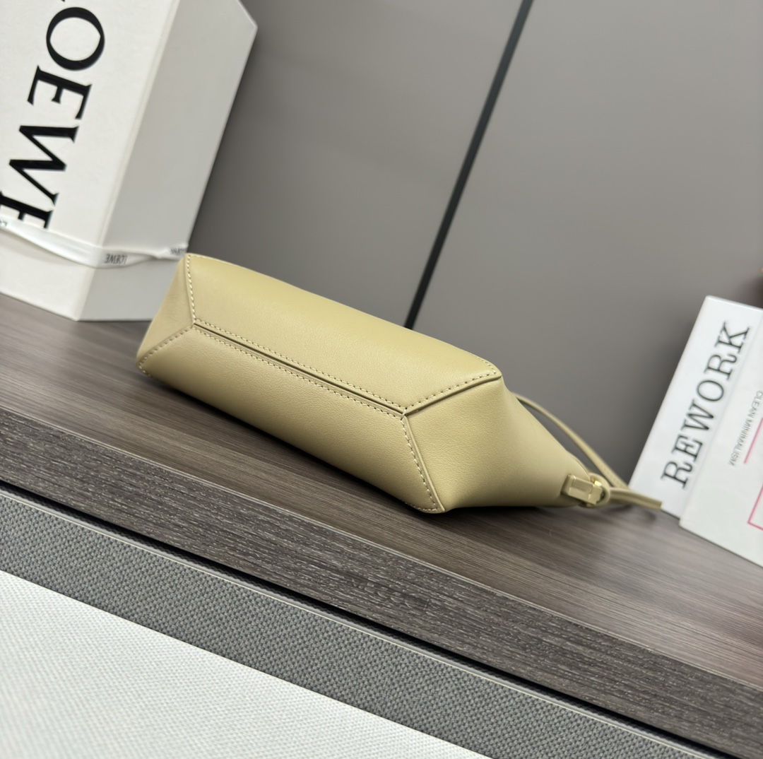 Loewe Puzzle Fold Pouch-23*6.5*15.5CM