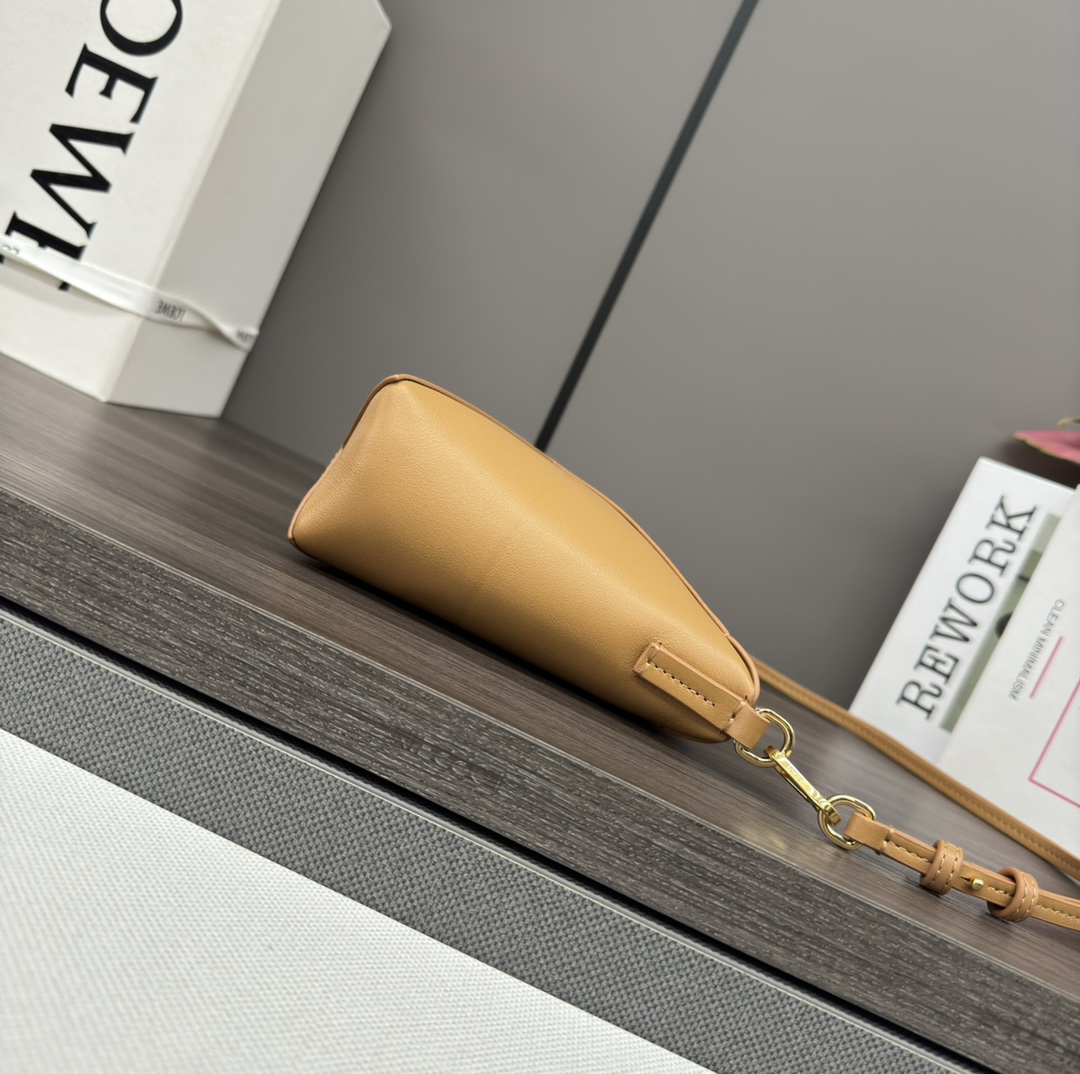 Loewe Puzzle Fold Pouch-23*6.5*15.5CM