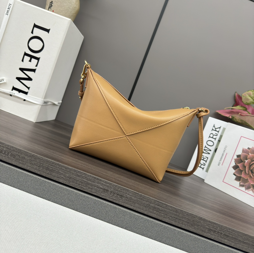 Loewe Puzzle Fold Pouch-23*6.5*15.5CM