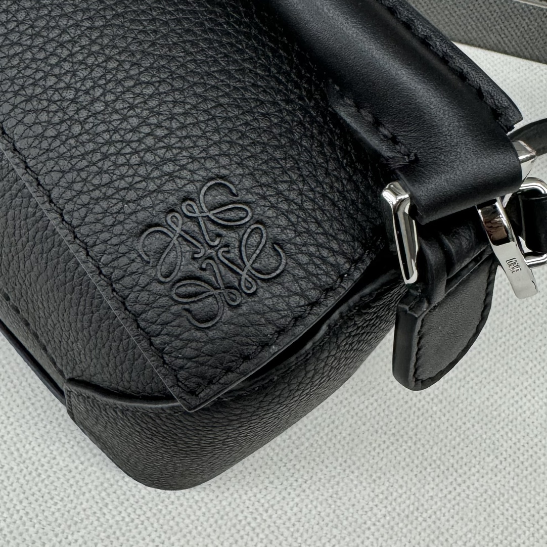 Loewe Puzzle Edge Bag-18*12.5*8CM
