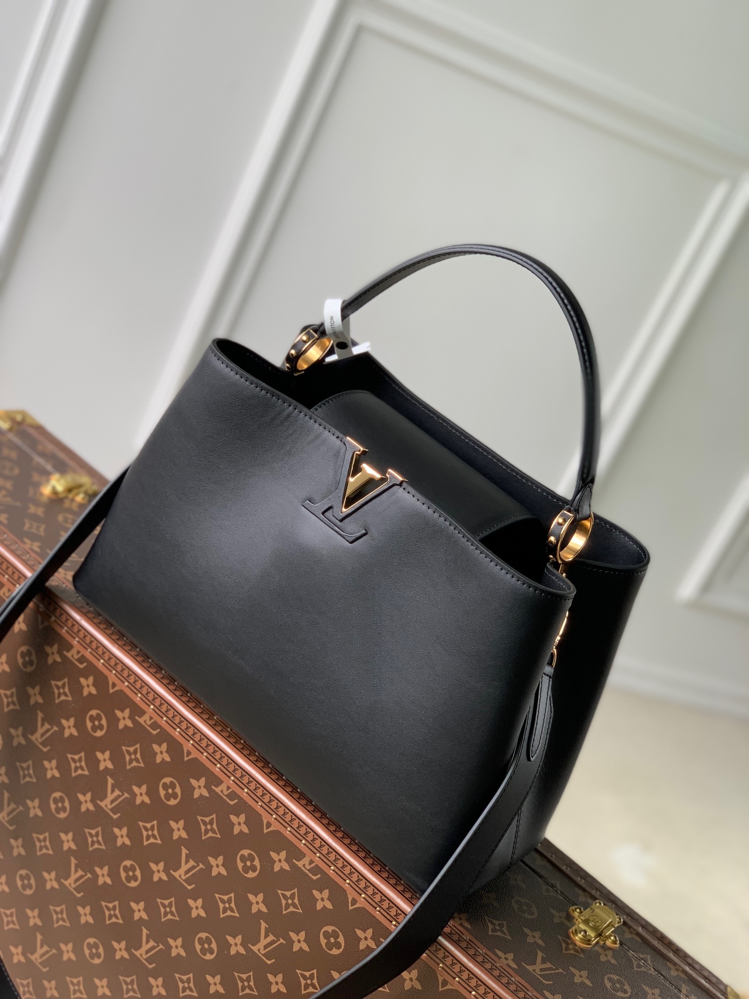 l**is V*t*n capucines souple handlebag-38 x 23 x 16cm
