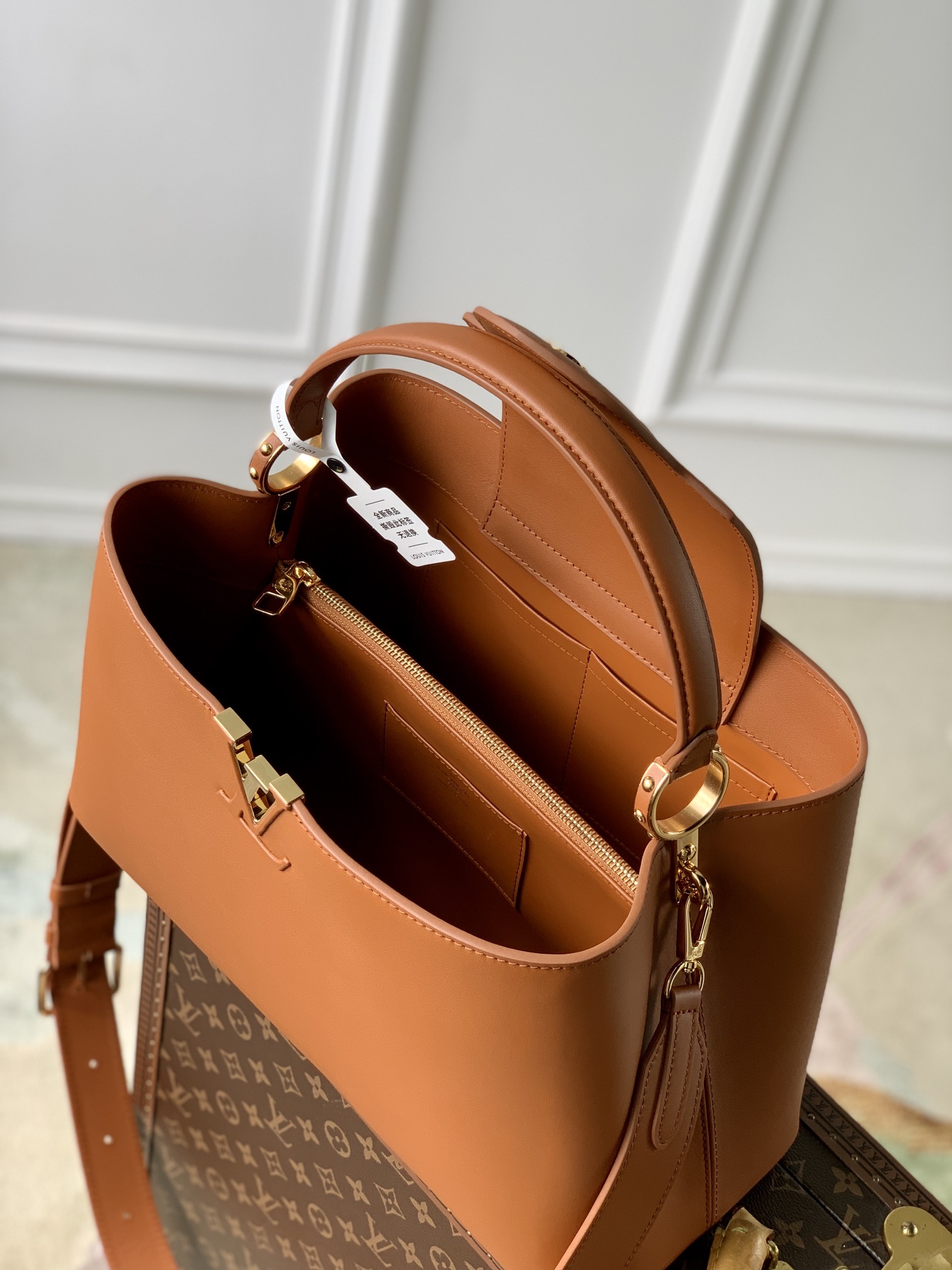 l**is V*t*n capucines souple handlebag-38 x 23 x 16cm