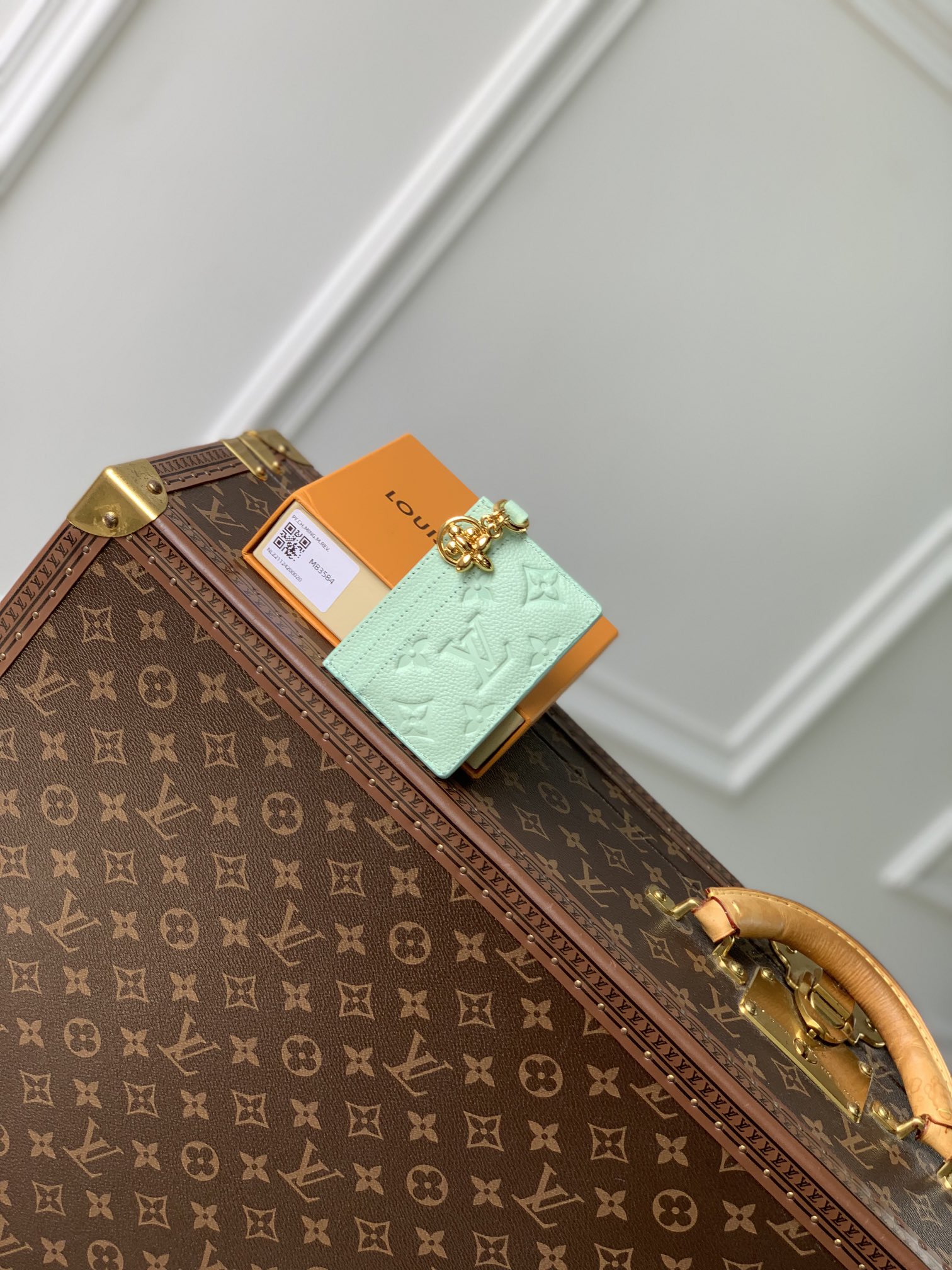 l**is V*t*n wallet-m82132-10.2 x 7.3 x 0.3cm