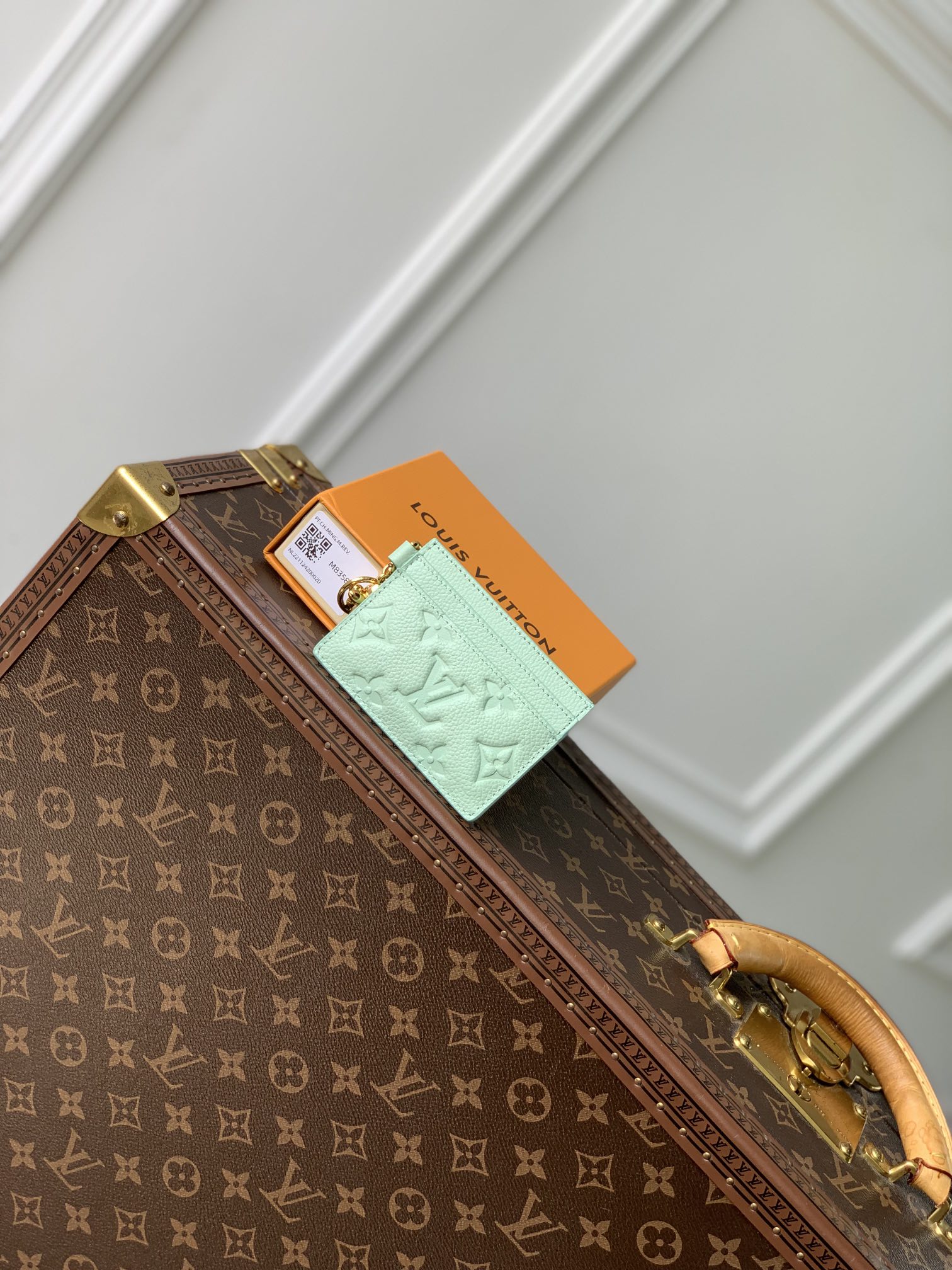l**is V*t*n wallet-m82132-10.2 x 7.3 x 0.3cm