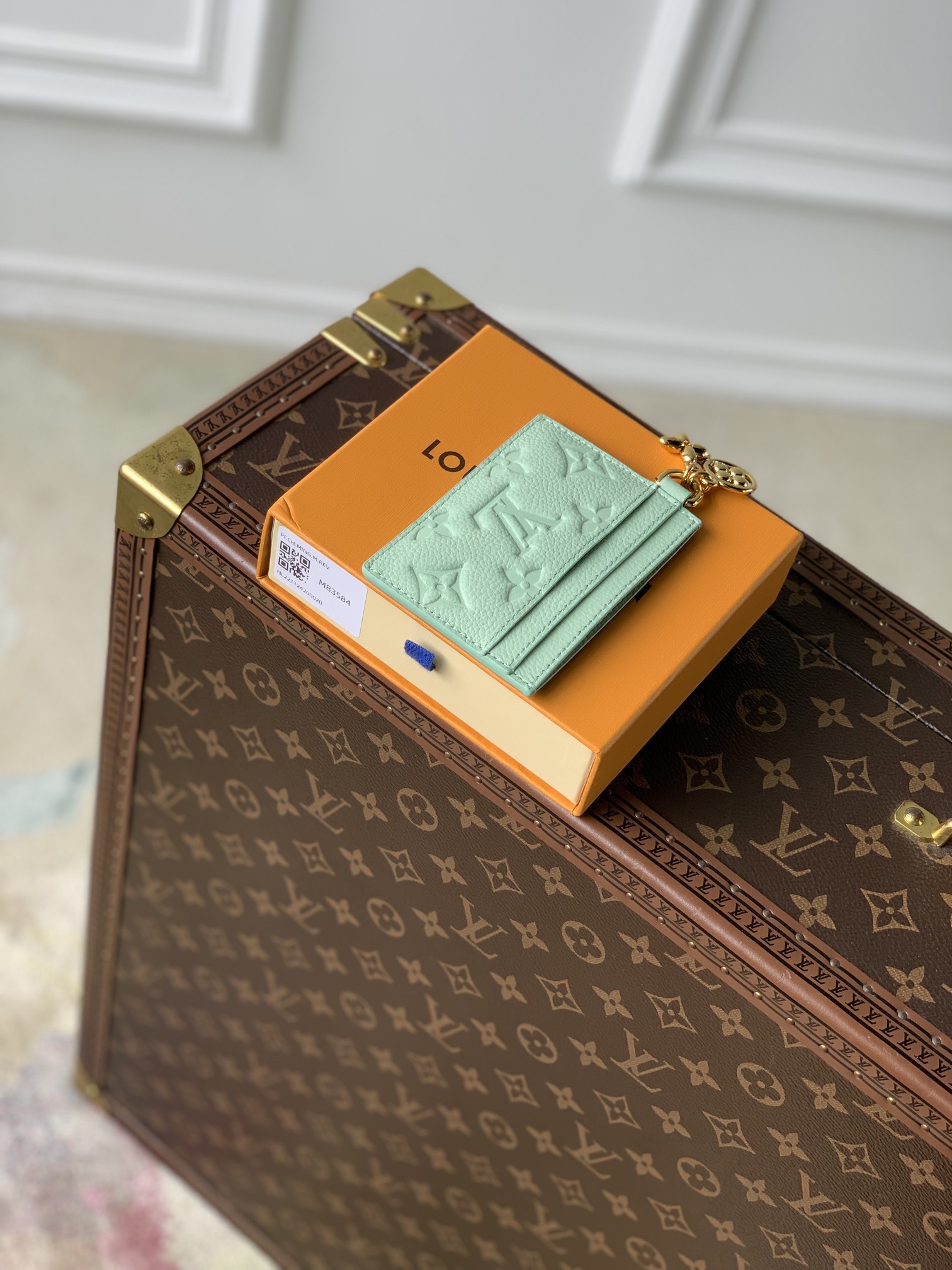 l**is V*t*n wallet-m82132-10.2 x 7.3 x 0.3cm