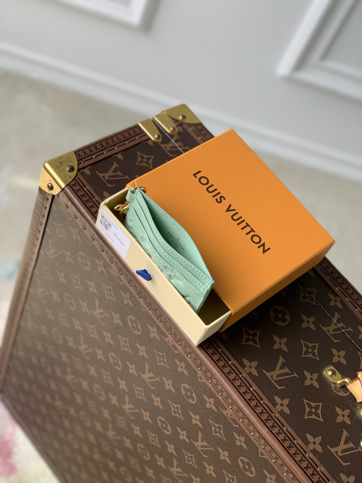 l**is V*t*n wallet-m82132-10.2 x 7.3 x 0.3cm