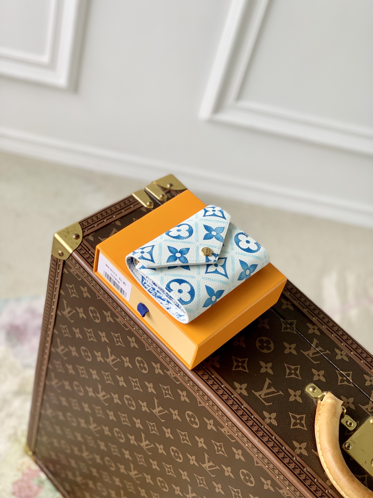l**is V*t*n victorine by the pool wallet-12 x 9.5 x 2.5cm