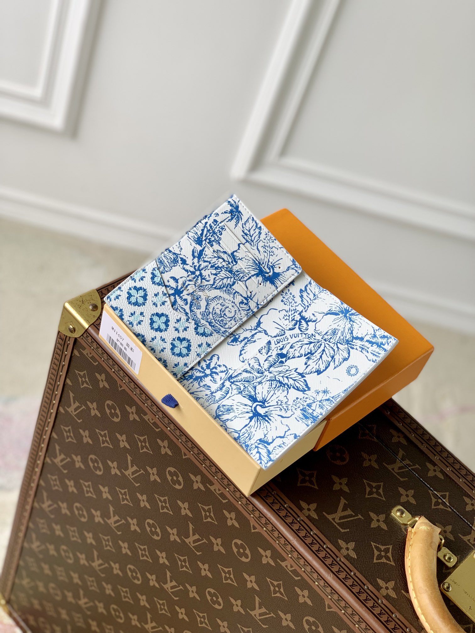 l**is V*t*n by the pool wallet-10 x 14 x 2.5cm
